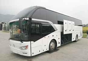 Экскурсионный автобус Golden Dragon 6126 51+1+1