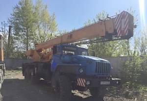 Автокран Урал Челябинец 25 тонн