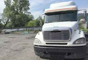 Freightliner ST120064STColumbia