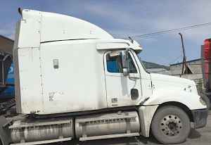 Freightliner ST120064STColumbia