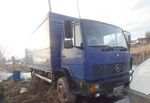 Mercedes-Benz-1320