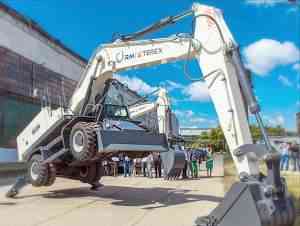 Новый колесный экскаватор Terex WX 200