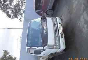 Isuzu ELF 2001