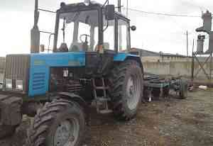 Трактор мтз 1025 в комплекте с навесными агрегатам