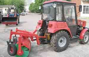 Трактор Беларус 320.4 (Погрузчик и щетка)