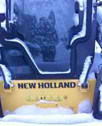  мини погрузчик New Holland L215