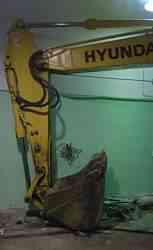 Экскаватор колесный hyundai R170W-7 с гидромолотом