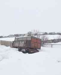 Трактор юмз с прицепом, торг