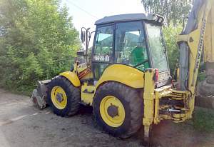 New Holland LB115B