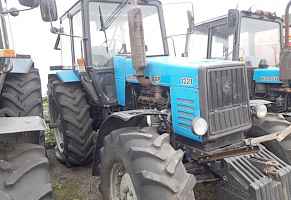 Трактор Беларус-1221